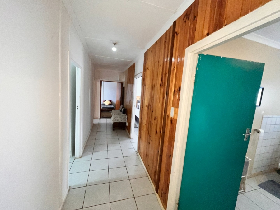 4 Bedroom Property for Sale in C Place Eastern Cape